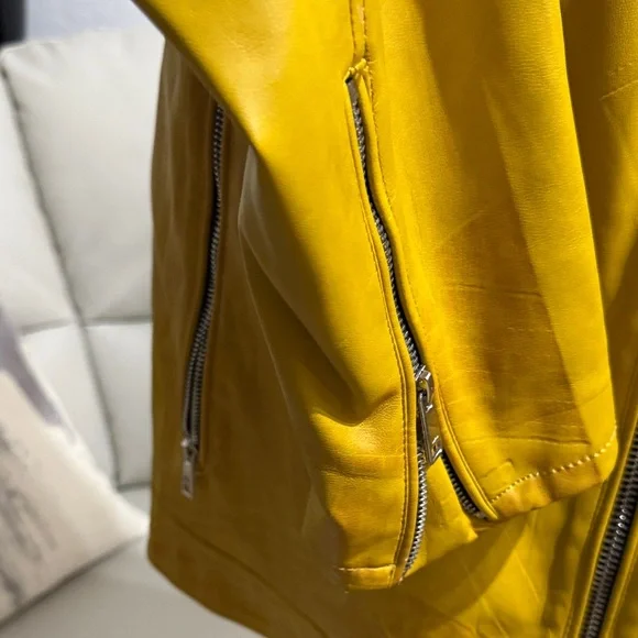 Zara Men's Mustard Leather Jacket - Picture 3 of 8